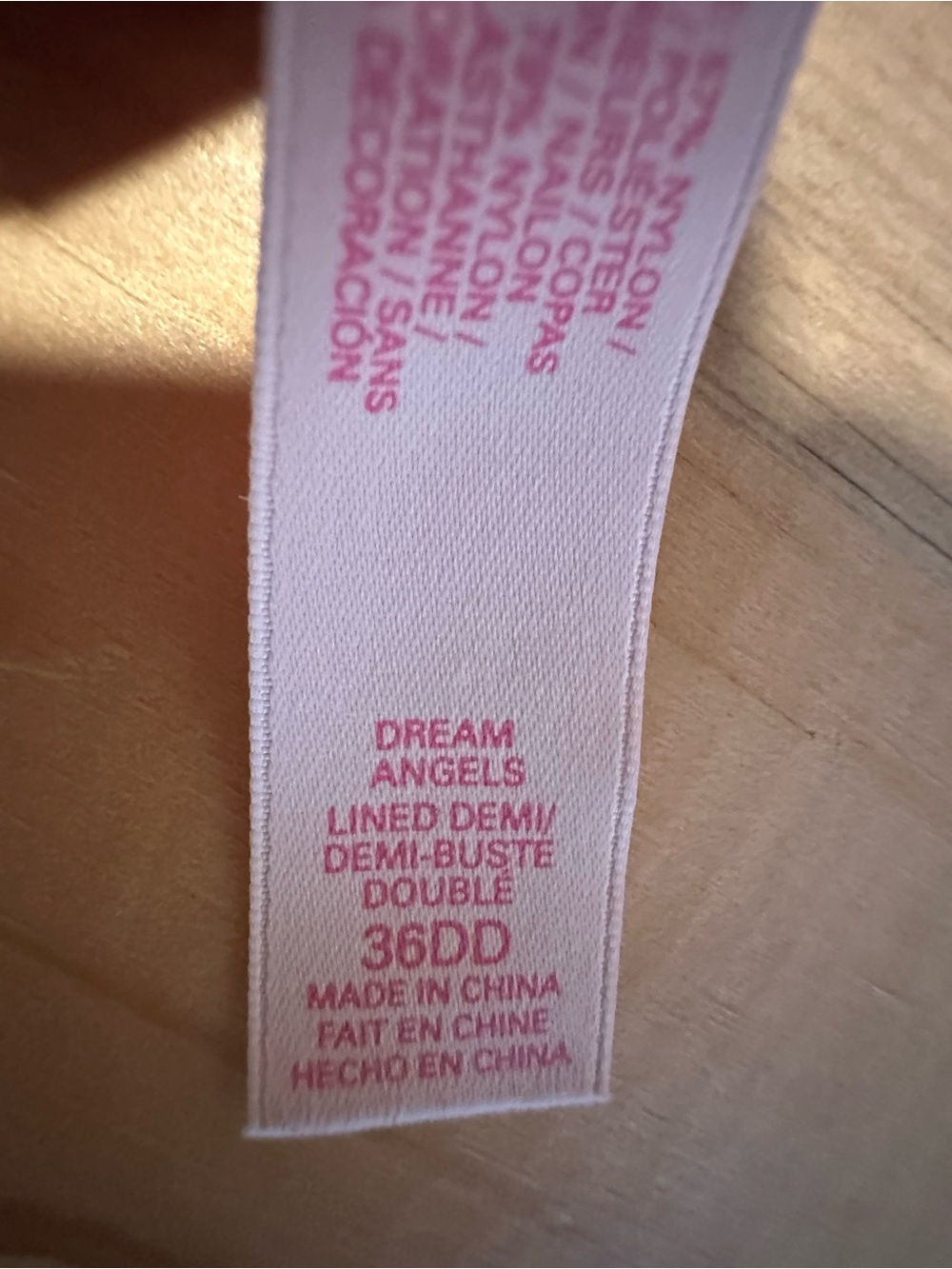 VICTORIA SECRET DREAM ANGELS LINED DEMI BRA 36DD RED - Picture 6 of 7
